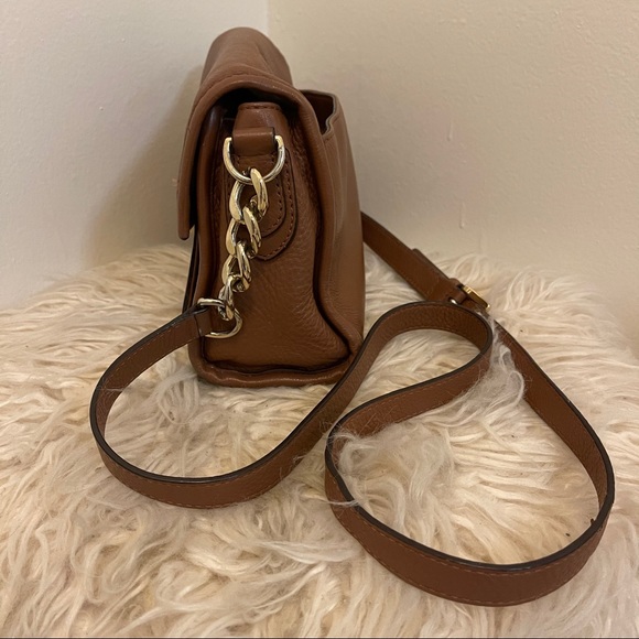 Michael Kors Margo Leather Messenger Crossbody Bag - Picture 4 of 10